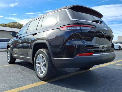 New 2025 Jeep Grand Cherokee L Laredo image 6