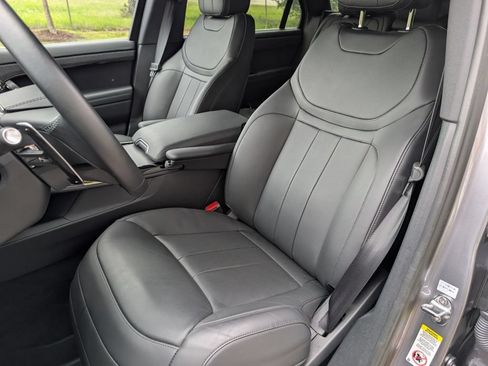 Used 2025 Land Rover Range Rover Sport Dynamic SE AWD/4WD image 5