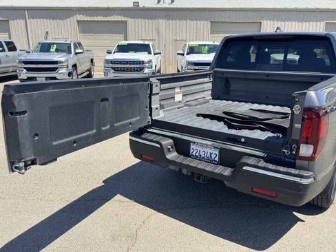 Used 2018 Honda Ridgeline RTL-E image 11