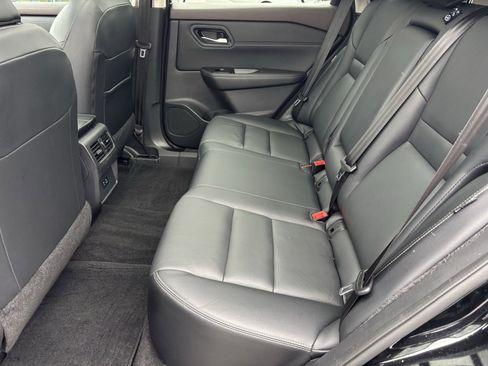 Used 2023 Nissan Rogue SL image 15