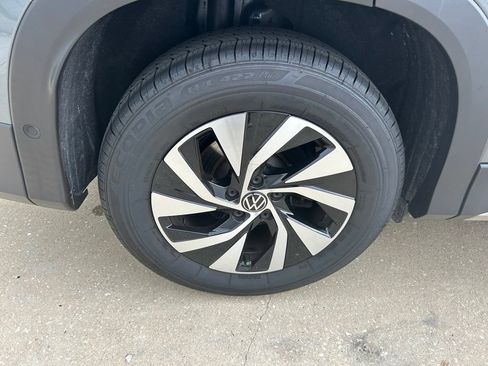 Certified 2026 Volkswagen Tiguan S FWD image 27