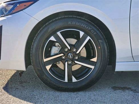 Used 2024 Nissan Sentra SV image 12