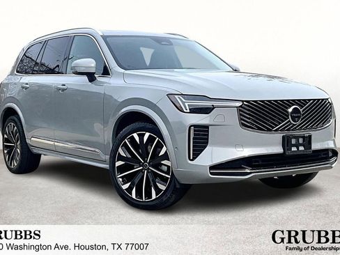 Certified 2025 Volvo XC90 B6 Plus image 1