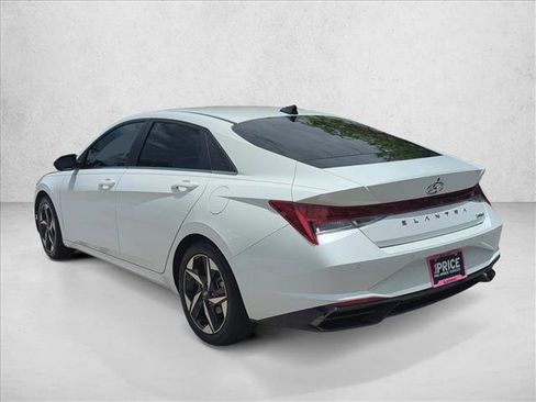 Used 2021 Hyundai Elantra Limited FWD image 7