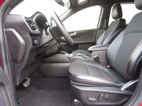 Used 2024 Ford Escape ST-Line w/ Tech Pack #1 AWD/4WD image 11