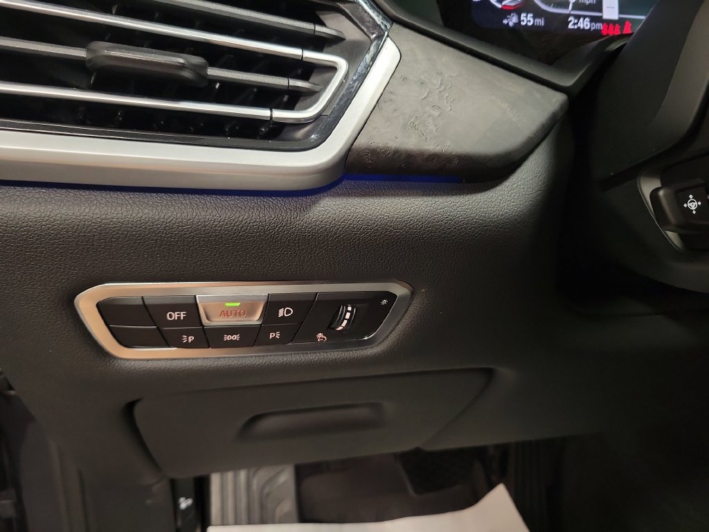 Used 2022 BMW X5 xDrive45e w/ Climate Comfort Package AWD/4WD image 29