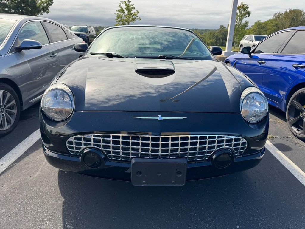 Used 2002 Ford Thunderbird RWD image 2