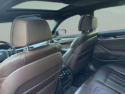 Used 2021 BMW 540i RWD image 11