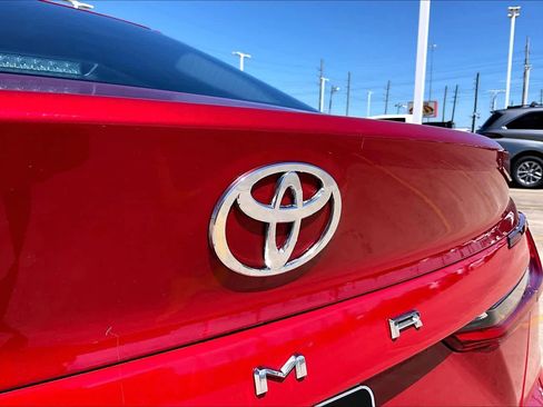 Used 2025 Toyota Camry LE image 31