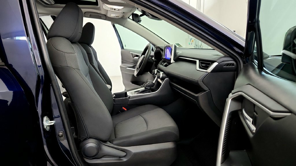 Certified 2024 Toyota RAV4 XLE w/ Convenience Package AWD/4WD image 17