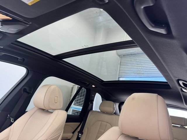 Used 2021 BMW X5 sDrive40i w/ Premium Package RWD image 5