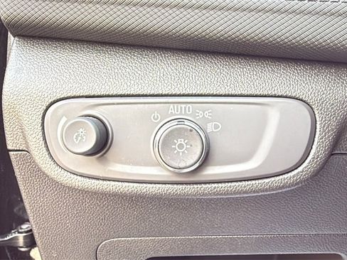 Used 2025 Chevrolet TrailBlazer LT image 19