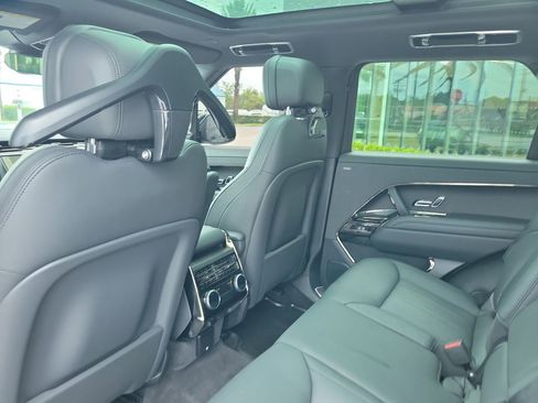 Certified 2025 Land Rover Range Rover Sport SE AWD/4WD image 17