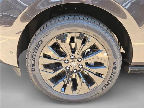 New 2025 Ford Expedition Max Platinum w/ Stealth Appearance Package image 10