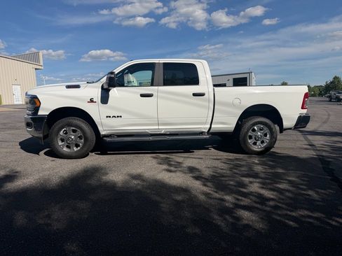 Used 2024 RAM 2500 Big Horn AWD/4WD image 9
