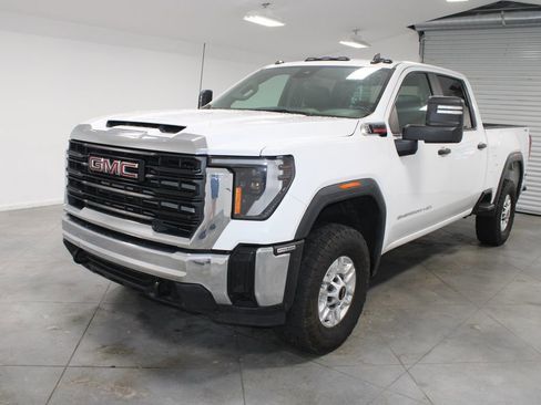 Used 2024 GMC Sierra 2500 Pro w/ Convenience Package AWD/4WD image 5