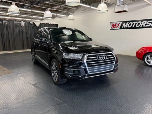 Used 2017 Audi Q7 3.0T Premium Plus w/ Premium Plus Package image 2