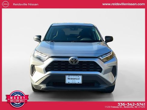 Used 2024 Toyota RAV4 LE image 9