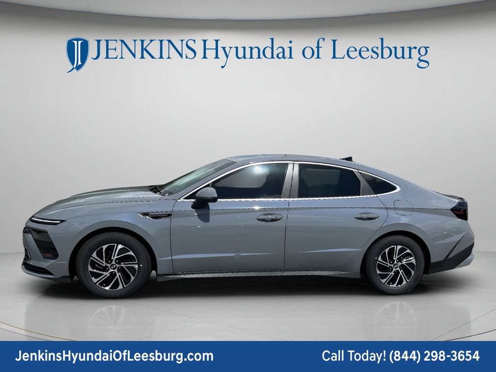 New 2026 Hyundai Sonata Blue FWD image 10