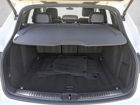 Used 2024 Porsche Macan image 6