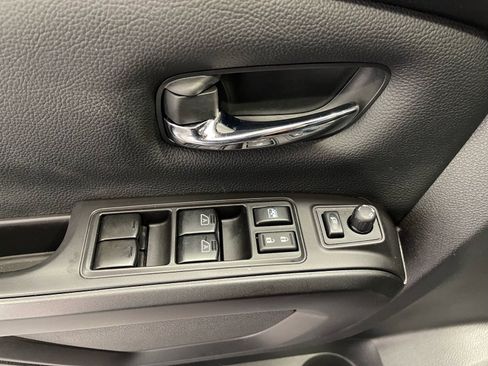 Used 2023 Nissan Titan PRO-4X w/ Pro-4x Convenience Package AWD/4WD image 25