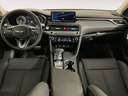 Used 2025 Genesis G70 2.5T image 17