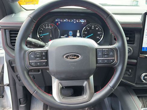Used 2023 Ford Expedition Limited AWD/4WD image 5