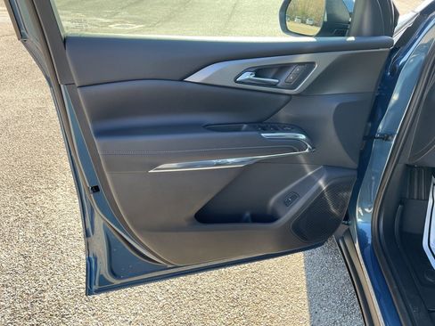 New 2026 Chevrolet Traverse LT w/ Midnight/Sport Edition image 13