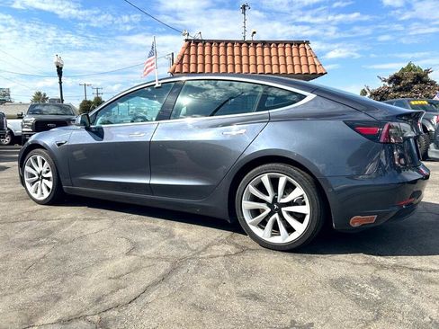 Used 2020 Tesla Model 3 Standard Range Plus image 5