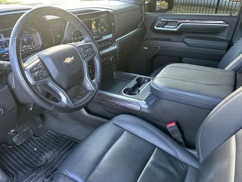 Certified 2025 Chevrolet Silverado 2500 LTZ w/ LTZ Premium Package image 8