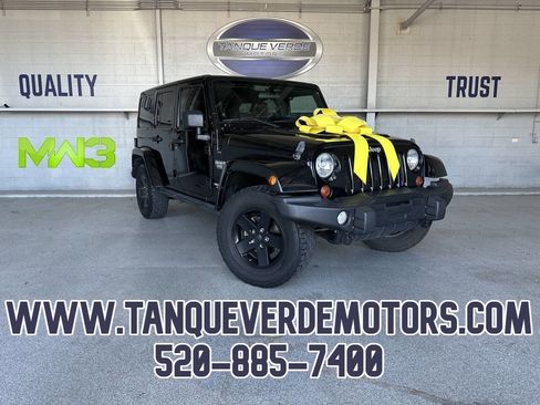 Used 2012 Jeep Wrangler Unlimited Rubicon image 1