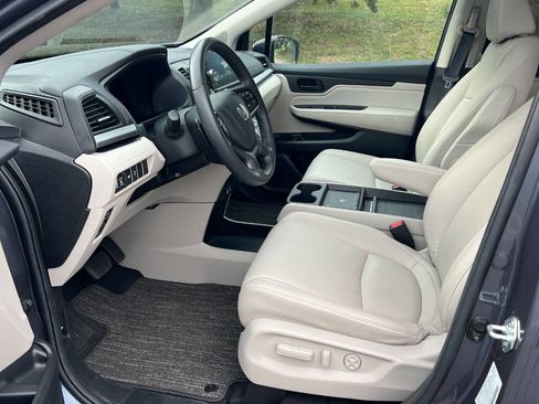 Used 2025 Honda Odyssey EX-L image 16