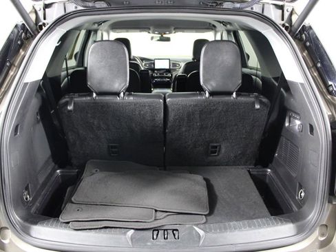 Used 2021 Ford Explorer Limited w/ Equipment Group 301A image 15