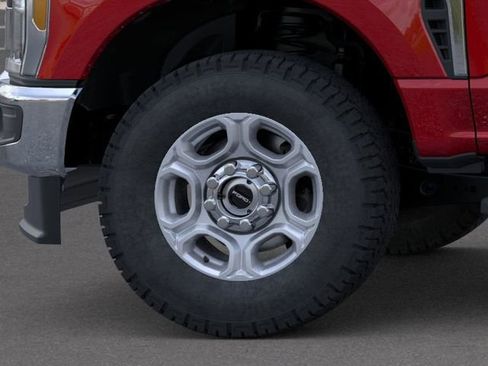 New 2026 Ford F250 XLT w/ FX4 Off-Road Package image 19