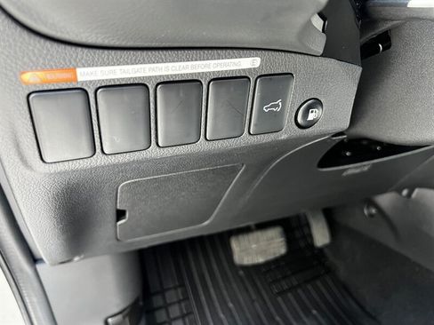 Used 2019 Mitsubishi Outlander SEL AWD/4WD image 26