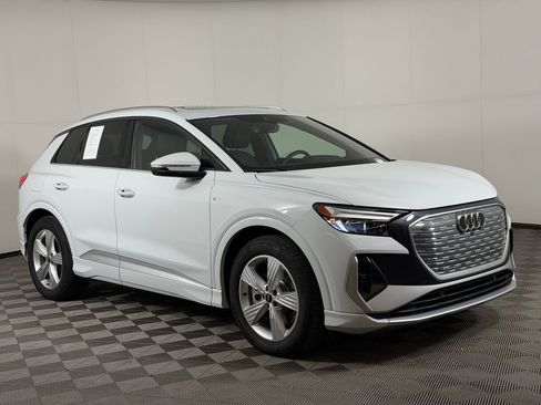 Used 2025 Audi Q4 e-tron Premium Plus w/ Premium Plus AWD/4WD image 7
