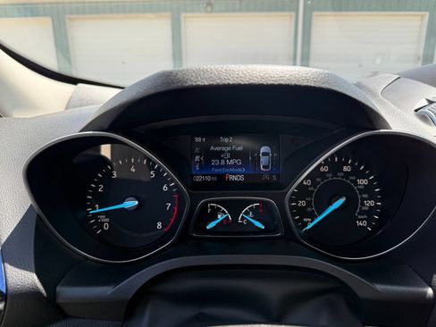 Used 2019 Ford Escape Titanium AWD/4WD image 27