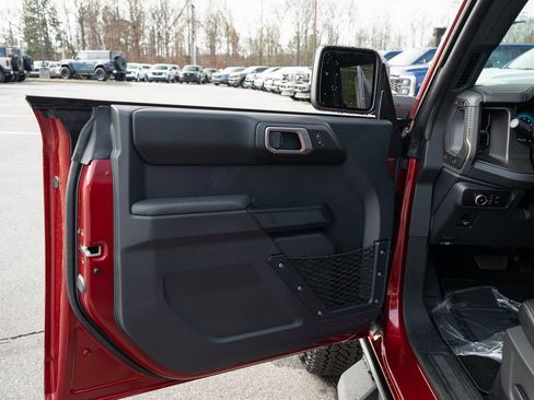 New 2025 Ford Bronco Badlands w/ Sasquatch Package AWD/4WD image 27