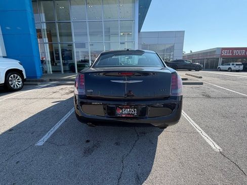 Used 2014 Chrysler 300 C AWD/4WD image 4