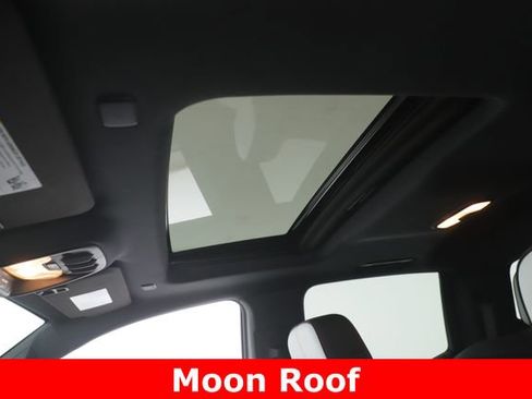 Used 2024 GMC Canyon AT4X image 18