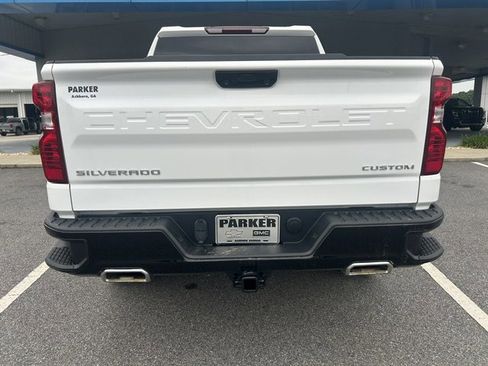 Used 2024 Chevrolet Silverado 1500 Custom Trail Boss AWD/4WD image 2