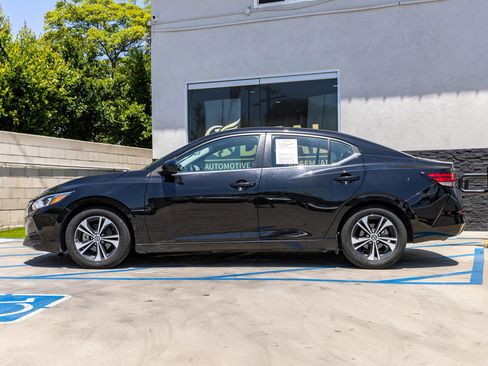 Used 2023 Nissan Sentra SV FWD image 9