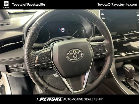 Used 2022 Toyota Avalon XSE FWD image 29