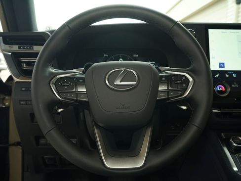 Used 2026 Lexus GX 550 image 11