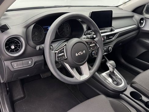 Used 2023 Kia Forte LXS image 17