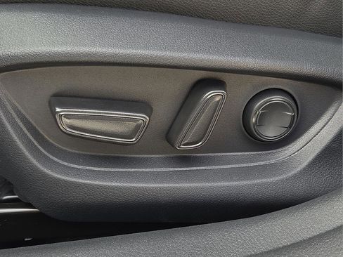 New 2026 Toyota Camry SE FWD image 19