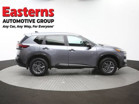 Used 2023 Nissan Rogue S AWD/4WD image 45