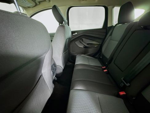 Used 2019 Ford Escape SE image 24