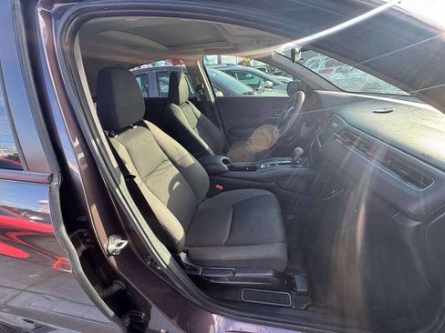 Used 2019 Honda HR-V EX image 9