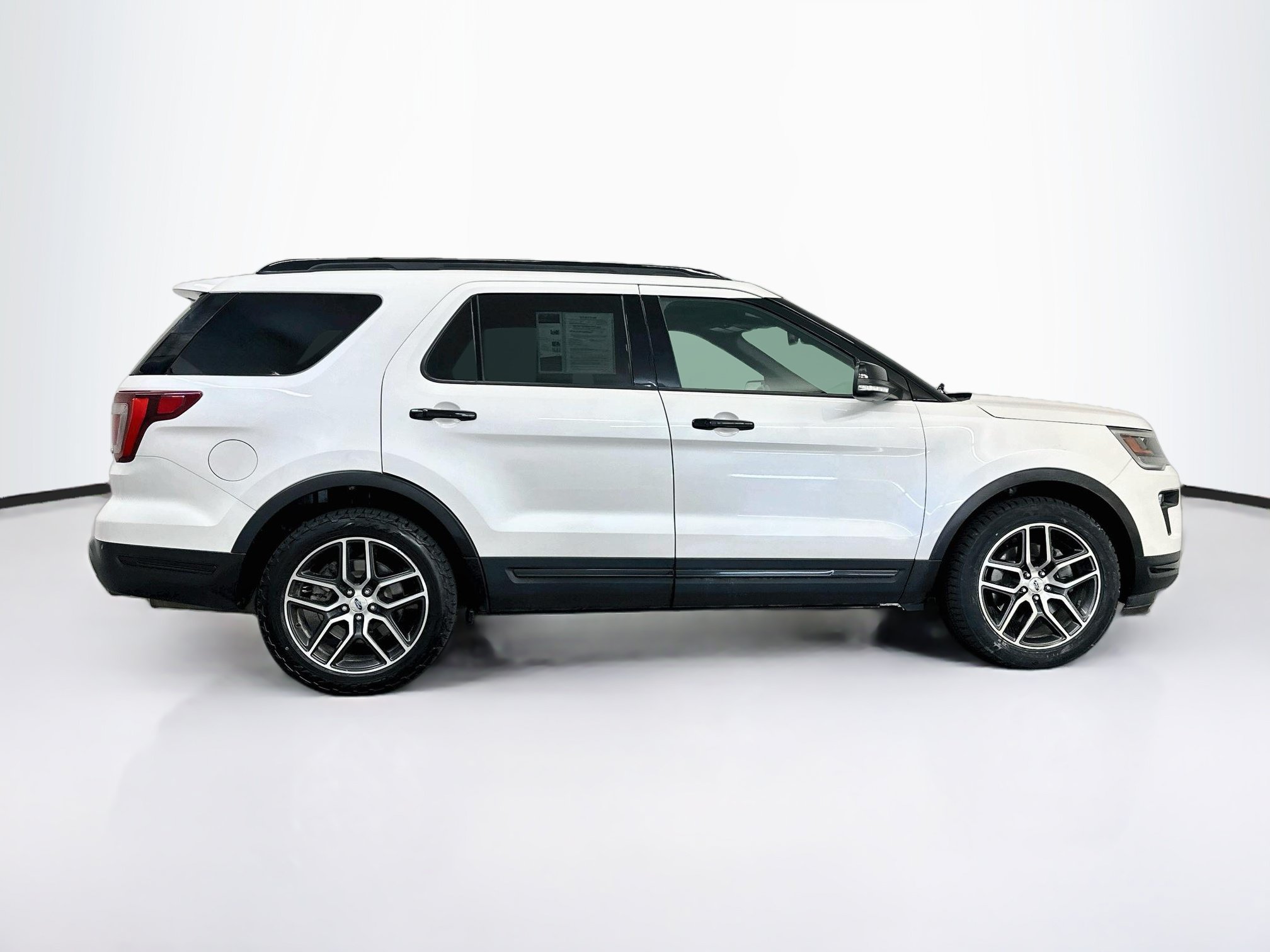 Used 2019 Ford Explorer Sport w/ Equipment Group 401A AWD/4WD image 10